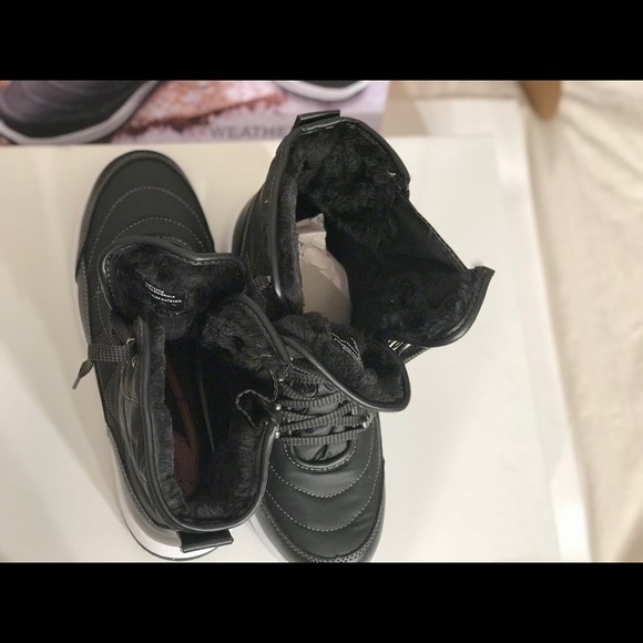 WEATHERPROOF BOOTS - Picture 3 of 8